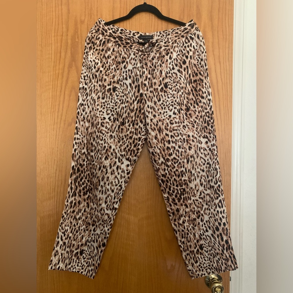 Banana Republic - Animal print draw string crop pants - Medium